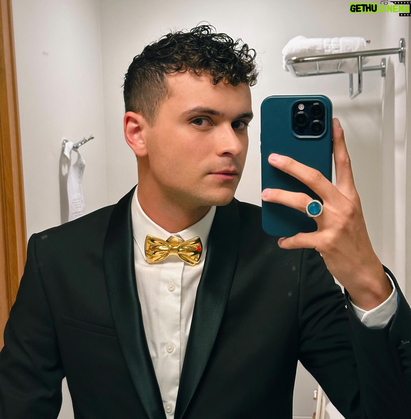 Max Petterson - 48.7K Likes - @noitedaaclamacao 🌟🙇🏻♂️