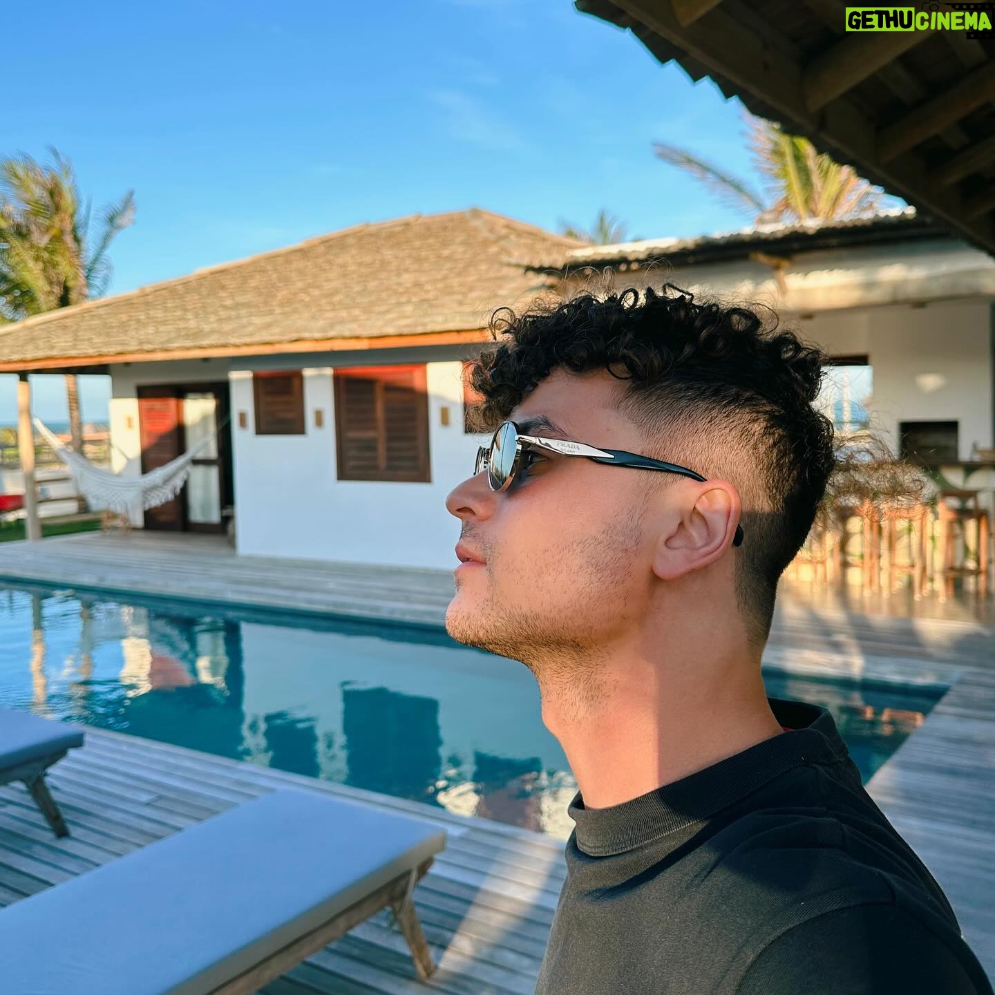 Max Petterson - 82.2K Likes - 30 anos e eu quase rapo a cabeça toda.