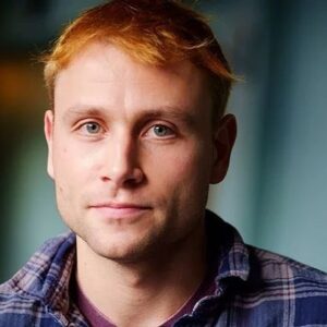 Max Riemelt Instagram - Happy New Year and also in Max's name thanks again for all the lovely birthday wishes. 

The new year starts smoothly after the shooting marathon for Matrix IV last year.

But from March to June Max will be back in front of the camera. Director Claudia Garde and Odeon Film are producing the six-part political thriller "Bonn" for the German TV station WDR. 

Bonn" (script: Claudia Garde, Martin Rehbock, Peter Furrer) tells the story of the rise of the young Federal Republic of Germany between the terror of a world war and the return to normality in the midst of the clash between two rival secret services.

Stay healthy and have a hopefully good start into the new year.