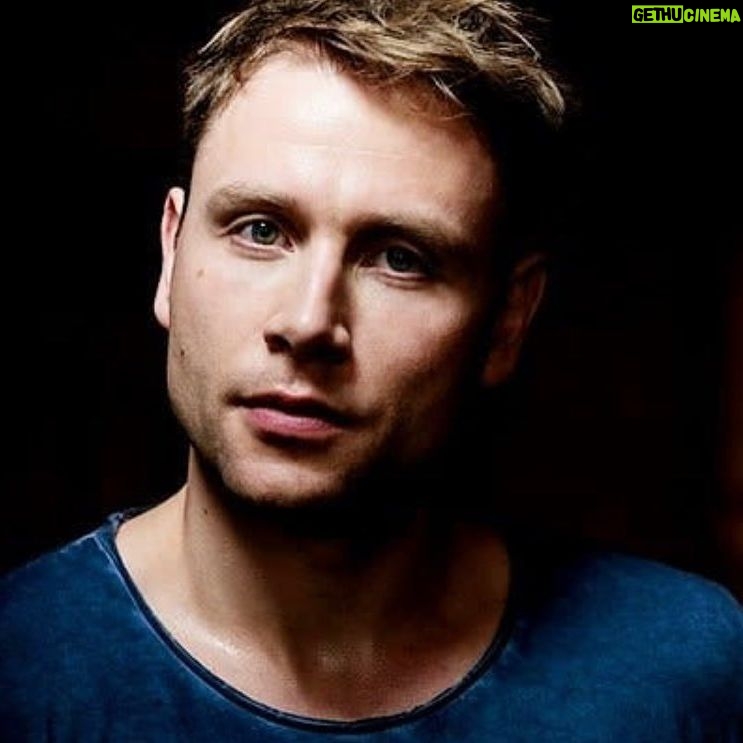 Max Riemelt - 86.1K Likes - New goals in sight. Wish you all a great new year full of happiness, peace and health!
