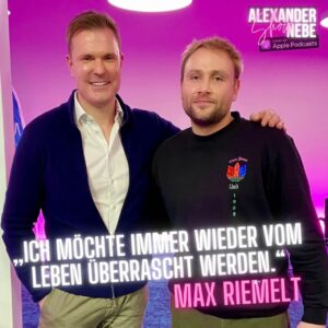 Max Riemelt Instagram - Am 22. Februar zeigt das ZDF Max‘ neuen Film DER SCHNEEGÄNGER als „Fernsehfilm der Woche“ um 20:15 Uhr.

Mit Alexander Nebe hat Max sich zum Film unterhalten und ein paar seltene Einblicke in sein Seelenleben gegeben. 

Wenn Du wissen möchtest, was Max als Schüler ganz besonders gestört hat, worin er den Sinn des Lebens sieht und wieso es für ihn echte Sicherheit nicht geben kann, solltest Du Dir den Podcast anhören. 

Den Podcast findest Du über den Link in der Bio