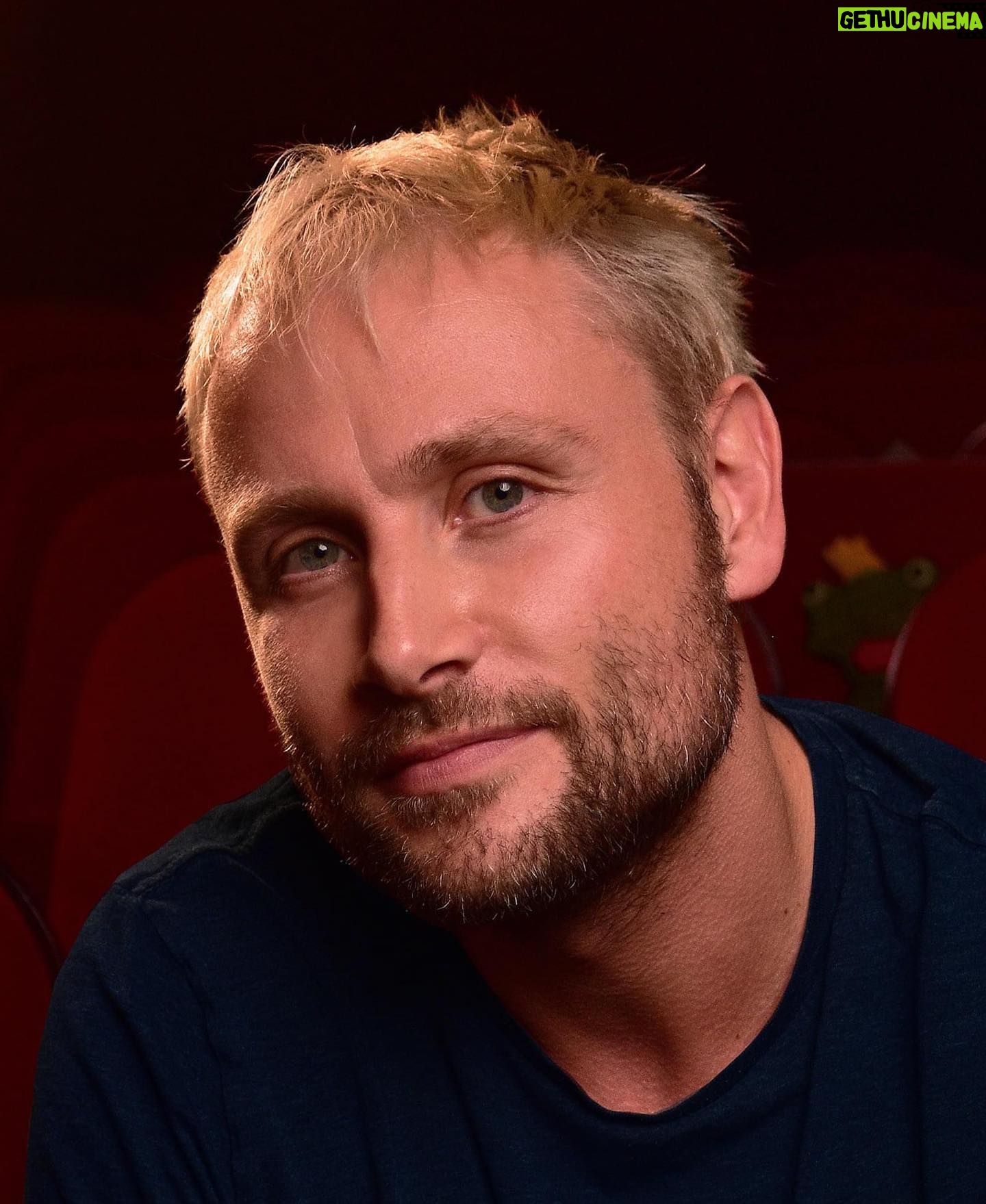Max Riemelt - 67.4K Likes - Für alle (spontanen) Berliner: Das @klickkino zeigt heute um 17:30 Uhr und morgen um 20:00 Uhr FREIER FALL (Regie: Stephan Lacant) mit @hannokoffler und Max
Alle Infos findet Ihr über den Link in der Bio