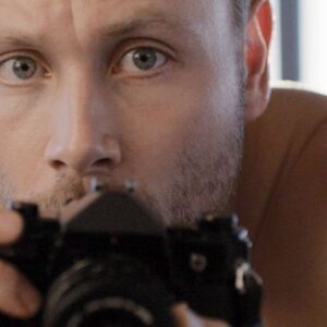 Max Riemelt Instagram - On Thursday KOPFPLATZEN (director: Savaş Ceviz) will finally celebrate its German cinema premiere. Are you going to watch the movie?

#kopfplatzen #headburst #cinema #kino #film #newmovie #rietzcasting #rietzcastingagentur