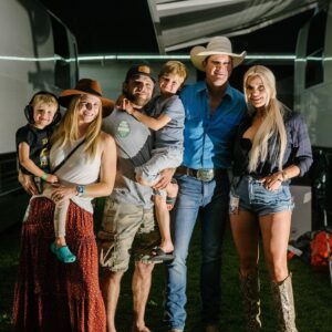 Max Thieriot Instagram - So great seeing u guys @jonpardi and @summer_pardi !!! Thanks for having our crazy crew and spoiling our littles with their first concert experience! You guys are the best ❤️