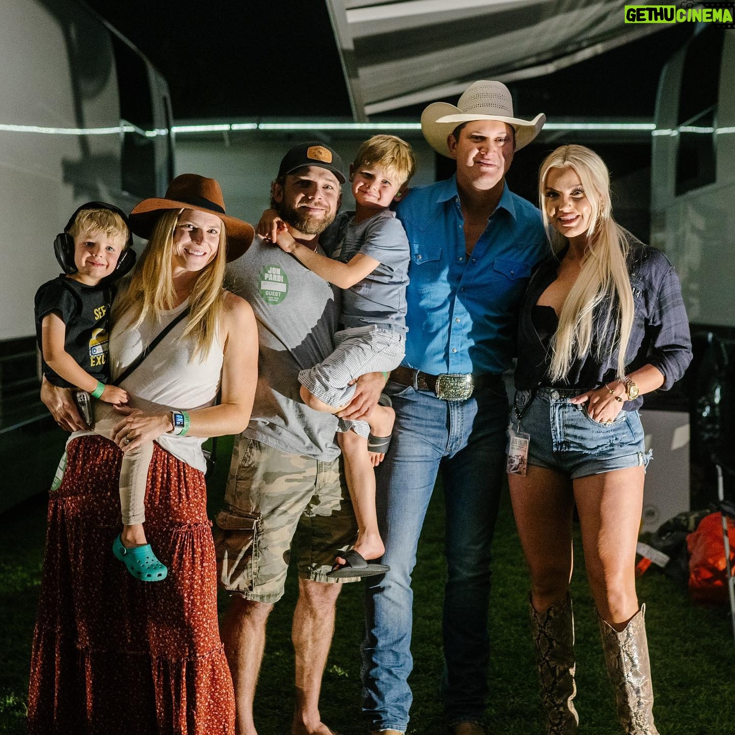 Max Thieriot - 27.5K Likes - So great seeing u guys @jonpardi and @summer_pardi !!! Thanks for having our crazy crew and spoiling our littles with their first concert experience! You guys are the best ā¤ļø