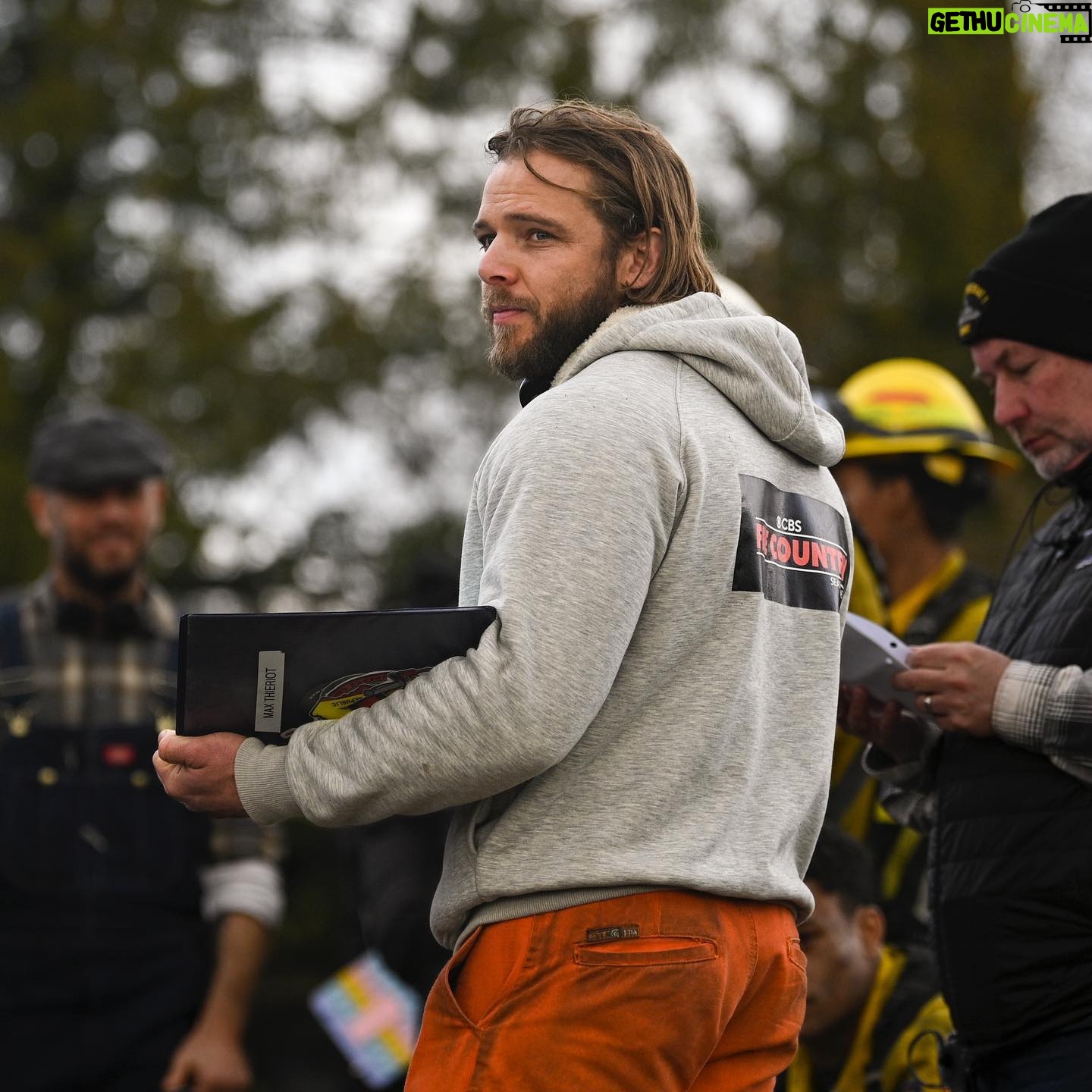 Max Thieriot - 29.2K Likes - Behind the scenes pic of me directing tonightās episode of @firecountrycbs ā¦. Yes I still use the old school binder with a paper script, handwritten notes and sketches included š
. You also probably noticed that Iām still in my acting wardrobe⦠I did some jumping back and forth from actor to director and sometimes both at the same time š¤Ŗ. #imthedudeplayingthedudedisguisedasanotherdude š¤£š¤£š¤£š¤£. Iām so proud of this episode, this season and the incredible people I get to work with! šā¤ļøš„ Now get to your TVs and watch the penultimate episode of season 1⦠WITH 2 brand new songs from @mirandalambert and @dierksbentley !!!! š„š„š„ššš