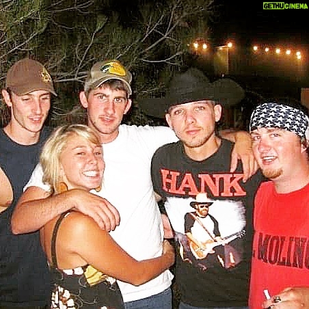 Max Thieriot - 19K Likes - āWeāre from North California...ā great times back in the day! Whatās your favorite Hank song!? #bocephus #hankjr #countryboycansurvive #waybackwednesday #wbw #country #allmyrowdyfriendshavesettleddown