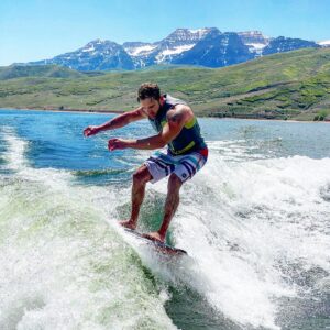 Max Thieriot Instagram - Utah fun on the lake with friends ❤️ #utah #getoutside #lakeday #summer