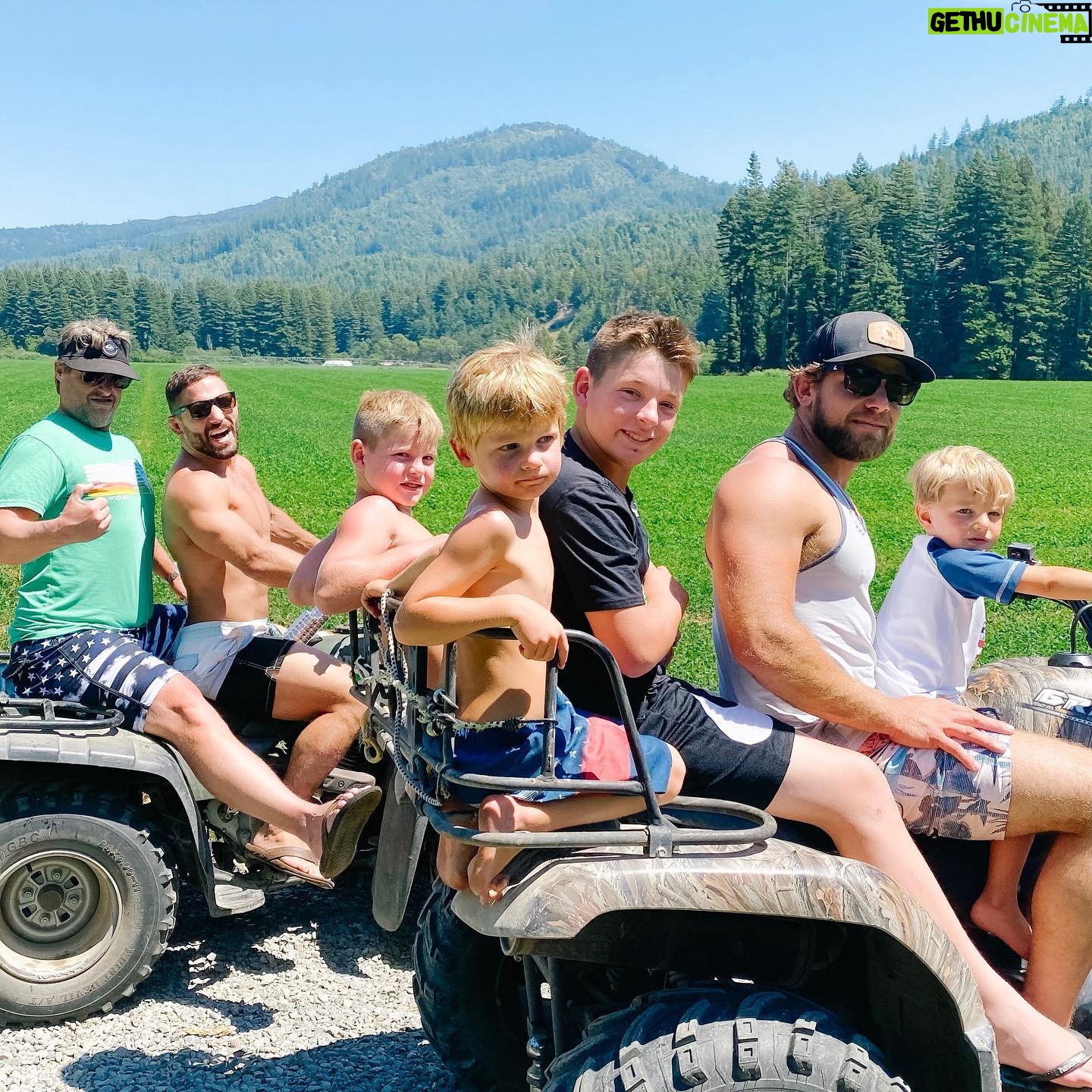 Max Thieriot - 24K Likes - Ready for some summer sun at the ranch! šŗšøš„° #bangbang4wheelergang #larabee #summer #ranch #norcal @chadmendes