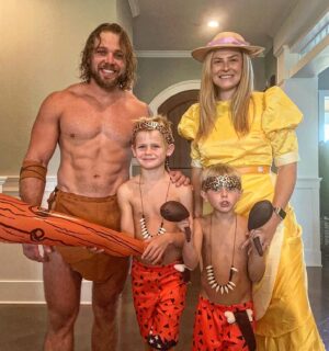 Max Thieriot Instagram - Welcome to the jungle 😝 #sorrywerefun #themeparty