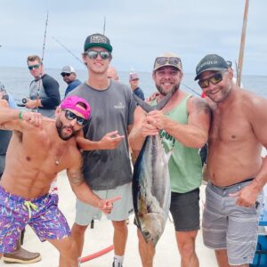 Max Thieriot Instagram - Epic trip catching giant bluefin tuna with this motley crew!!! Sushi time baby!!!!!! Thanks @chadmendes @finzandfeatherzguides @shogunsportfishing for the awesome adventure !!! 🍣🙌