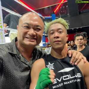 Maxi Lim Jun Liang Instagram - It is a satisfying feeling to reach the end of a task with the feeling of duty fulfilled and receive the accolades and respect of all my friends, teammates, the admiration of the people I love. To hear my name spoken with pride, the pride of having seen the obstacles and the opportunity of growth, the price of being able to face life’s ups and downs and fight. 

Apologies on not being able to get the W last evening. I went the distance but lost on points. Felt I lost the battle but won the war, the war that is within myself. I was fat and out of shape last year and perhaps a fight is what I needed. Took the risk and challenged a coach with only 5 months of training.

Thank you to my @evolvemma team, my coaches @drian.francisco @danialj_lil for cornering and coaching me. The Evolve media guys, y’all are tip top. And my boxing comp teammates. Those that I’ve sparred with and gave me so much tips, y’all know who you are. ❤️

To my S & C team @starfitnessgroup @fabulousaesthetics Thank you for building a body that is ready for war. 💪🏻

To my dear sponsors @chargesg @tbginteriordesign thank you for the trust you placed in me with your brands. I am grateful. 

Thank you @theringwhitecollarboxingshow for this once in a lifetime opportunity to experience fighting in a main event at such a spectacular locale @marqueesingapore . The theatrics and organisation for fighters were superb from start to finish. Shoutouts to @dzulfadly_jaffar_dj and @christianjcorrigan for your hardwork! And @christian again for fighting while working!

To my opponent @stayhardyyy . What an honor to challenge and share the ring with you! I can only imagine how hard to train during fasting month. You have my respect. 

Lastly, Sometimes God takes you on a journey you didn’t know you needed, to bring you everything you ever wanted.

📸: @henhaomedia 

#boxing #singaporeboxing #evolvemma #martialarts #whitecollarboxing #marquee #eatbro