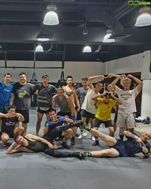 Maxi Lim Jun Liang Instagram - It is a satisfying feeling to reach the end of a task with the feeling of duty fulfilled and receive the accolades and respect of all my friends, teammates, the admiration of the people I love. To hear my name spoken with pride, the pride of having seen the obstacles and the opportunity of growth, the price of being able to face life’s ups and downs and fight. 

Apologies on not being able to get the W last evening. I went the distance but lost on points. Felt I lost the battle but won the war, the war that is within myself. I was fat and out of shape last year and perhaps a fight is what I needed. Took the risk and challenged a coach with only 5 months of training.

Thank you to my @evolvemma team, my coaches @drian.francisco @danialj_lil for cornering and coaching me. The Evolve media guys, y’all are tip top. And my boxing comp teammates. Those that I’ve sparred with and gave me so much tips, y’all know who you are. ❤️

To my S & C team @starfitnessgroup @fabulousaesthetics Thank you for building a body that is ready for war. 💪🏻

To my dear sponsors @chargesg @tbginteriordesign thank you for the trust you placed in me with your brands. I am grateful. 

Thank you @theringwhitecollarboxingshow for this once in a lifetime opportunity to experience fighting in a main event at such a spectacular locale @marqueesingapore . The theatrics and organisation for fighters were superb from start to finish. Shoutouts to @dzulfadly_jaffar_dj and @christianjcorrigan for your hardwork! And @christian again for fighting while working!

To my opponent @stayhardyyy . What an honor to challenge and share the ring with you! I can only imagine how hard to train during fasting month. You have my respect. 

Lastly, Sometimes God takes you on a journey you didn’t know you needed, to bring you everything you ever wanted.

📸: @henhaomedia 

#boxing #singaporeboxing #evolvemma #martialarts #whitecollarboxing #marquee #eatbro