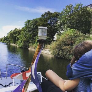 Maxi Warwel Instagram - home sweet home ❤️ #urlaub #wasser #boot #familie #liebe #sommer #berlin #landwehrkanal #kreuzbergermädchen @bernhard_piesk_alias_pieska