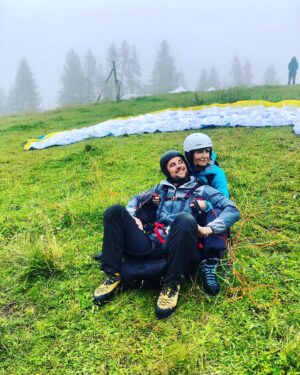 Maxi Warwel Instagram - Kollegen im Nebel 😊 #diebergretter #königinderlüfte #dreharbeiten #berge @ferdinandseebacher @diebergretter_offiziell picby @da_jules_rocka