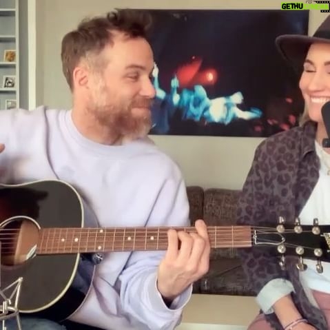 Maxi Warwel - 1.3K Likes - Frohe Ostern Euch allen 🐰🌸
#makemusicnotwar #liebe #tagteam #musiclovers #wiewarditnochmalmitjesus?
@piesk_und_pieska