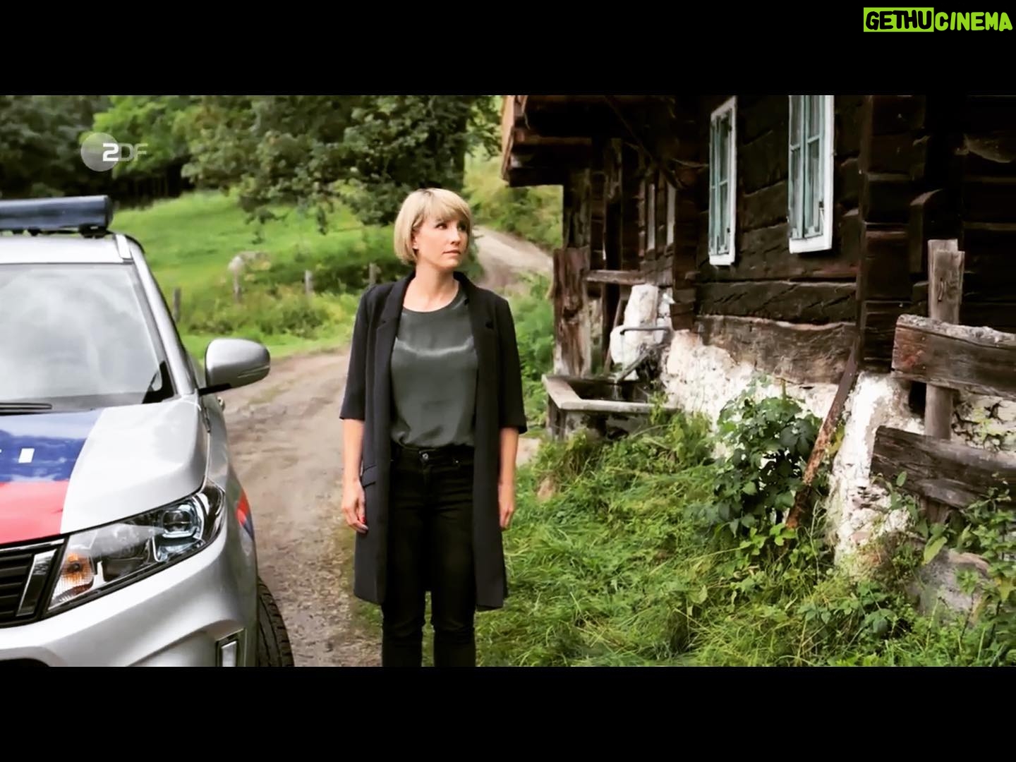 Maxi Warwel - 1.8K Likes - Bestellt und nicht abgeholt? 😅Heute Abend um 20:15Uhr im ZDF @diebergretter_offiziell @neue_deutsche_filmgesellschaft #derkomissarstehtrum😜