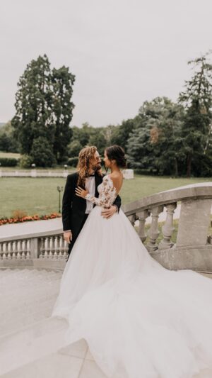 Maxime Langlais Instagram - 3 ans déjà 💍

Le 22 juin 2019, tu me donnais ta main, je suis si heureux et je réalise chaque jour la chance que j’ai d’être ton mari ! Notre vœu lors du lancer de ballons s’est exaucé 🙏🏼 Je suis si fier que tu sois la mère de nos 2 filles, merci d’être toi, je t’aime plus que tout au monde ❤️