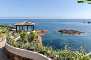 Maxime Merkouchenko Instagram - ON SALE 🚨Escape to pure luxury in Théoule-sur-Mer! This exceptional waterfront villa is a harmonious blend of elegance and natural beauty. Relax by the infinity pool, soak in stunning views, and indulge in the epitome of luxury living. 🌊✨ #WaterfrontVilla #ThéouleSurMer #LuxuryEscape

Le paradis trouvé à Théoule-sur-Mer ! Cette exceptionnelle villa en bord de mer allie parfaitement luxe et beauté naturelle. Plongez dans un bonheur absolu, entouré de vues époustouflantes et de relaxation ultime. 🌊✨ #VillaPiedDansLeau #ThéouleSurMer