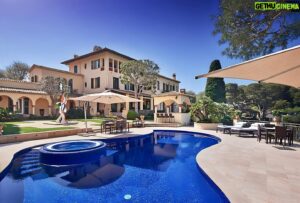 Maxime Merkouchenko Instagram - Luxury waterfront Mansion in Saint Jean Cap Ferrat : For Rent 

Unparalleled elegance awaits at our Mansion in Saint Jean Cap Ferrat. Available for rent and off-market sale, this exclusive property offers pure luxury in a prime location. 

🌟 Prime Location
🏰 Unmatched Elegance
💫 For Rent 

Contact me for details and to experience luxury living in Saint Jean Cap Ferrat.