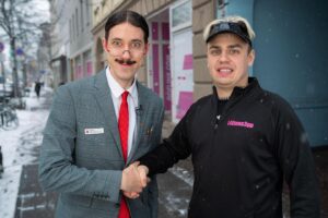 Maximilian Knabe Instagram - #Werbung Einfach Lattensepp als Klienten gewonnen.
Der @sparkasse Gamertausch ist JETZT online - Link in der Bio #Sparkassenhänno