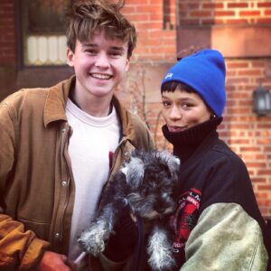 Maxwell Jenkins Instagram - Heart Full. ♥️
(Also definitively the tallest Robinson)

#lostinspace #NYC #robinsonssticktogether #netflix