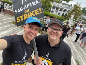 Maxwell Jenkins Instagram - My first LA strike action. Thanks @nickofferman and @duncanci for making this new LA local feel welcome ✊ #sagaftrastrong @sagaftra