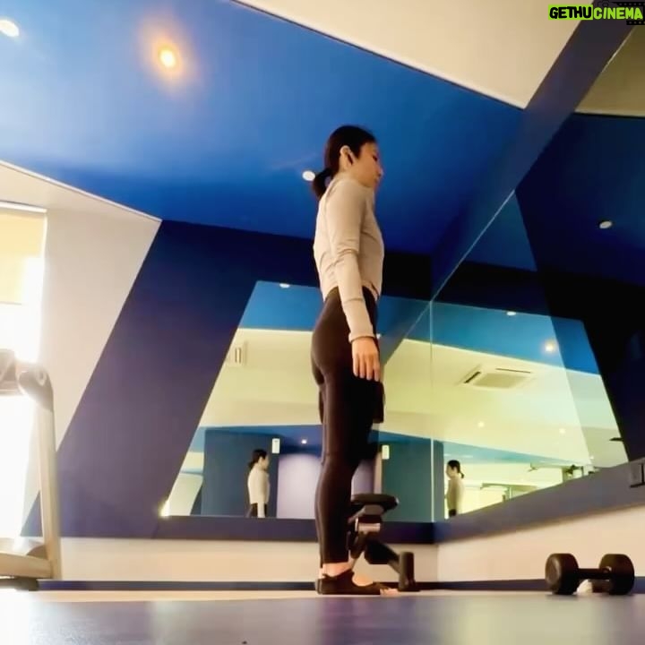 May Phua - 3 Likes - Unilateral movements with heavy weights for endurance. Push for stability, precision, intention and endurance.
Playing with 15kg and 8kg got me down this week.
Combo Strength training with a touch of Pilates for that additional mile. And Iām glad my team of clients are all keeping up, regardless of ageššŖš».
And if youāre not sure if you ready for heavy work, your body will not lie. Your form, your stability will always be your best mirror.
#personaltrainer #pilatesinstructor #fitness #fitnessmotivation #strongwomen #strengthtraining .
You know who you are, great work team!