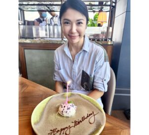 May Phua Instagram - Much thanks to Doc Elias for this lunch treat. Im the type they call an introvert extrovert person, who sometimes gets mistaken to be an extrovert. Apart from work, where I devote my 110% on spotting and thinking on my feet every second while at work, I rarely socialise as I recharge by being close to my bed in my pj spending quiet time alone.

So this lunch was scheduled much later when I have more free time and then delayed due to my COVID infection. Appreciate the almost 2 decades of friendship and support from you. Grateful that I have you to advice me on my skincare journey and knowing that you will patiently answer all my queries on why yes, why no to trying the newest treatments and beauty machines in the market.

It’s a joy to be able to share genuine thoughts of our common passion for our profession. Devotion to our clients, their well being and their needs.
#delayedbirthdaylunch #2decadefriendship #myaestheticdoctor