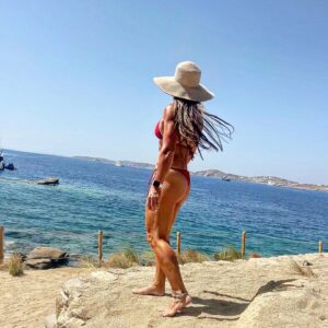 Mayling Ng Instagram - It’s ok to disappear for a while, until you feel like you again 🙌

My Instagram sucks in 2022 I admit it 😄 just needed time to chill out share and post less 👍spending time focusing on what’s important🤘🐶