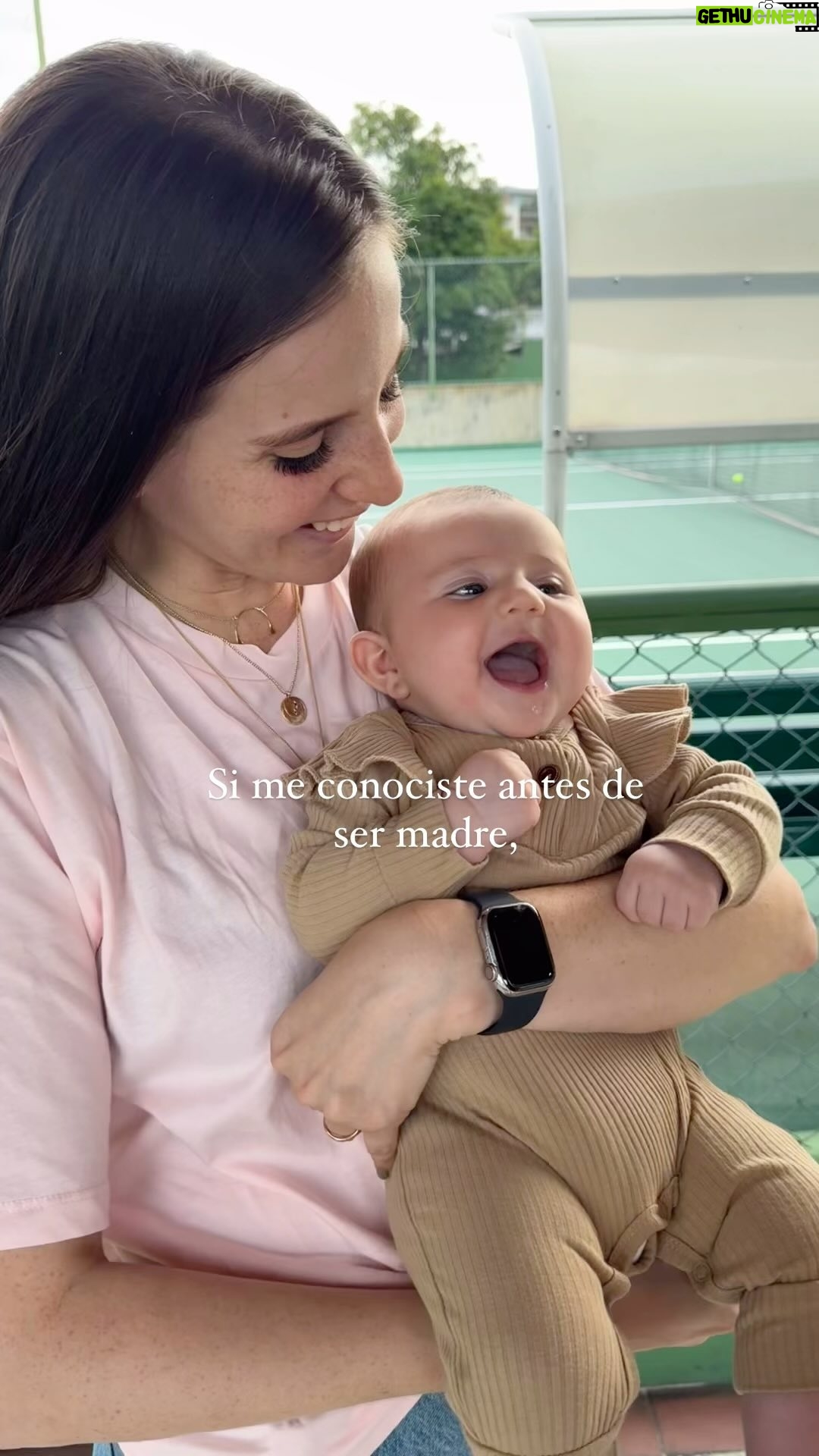 Mayra Méndez - 219 Likes - Ya no soy la misma.
La maternidad te cambia, y mucho.
Es un gran aprendizaje en el que te cambian las prioridades, el enfoque de las cosas, los valores, las preocupaciones, las amistades…
¿Y sabes que? Me gusta mi nueva versión, y que a pesar de que la maternidad me ha hecho tocar fondo en ocasiones, también ha sacado mi mejor versión 🤍✨
Texto de: @lettsdream con el que me sentí identificada 💪🏻