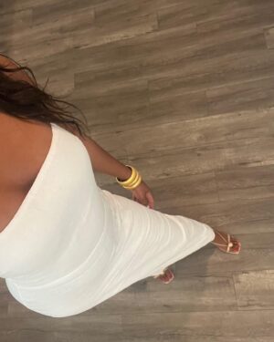 Meagan Holder Instagram - The last few 📆