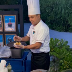 Mecco Chang Instagram - The Maldives. DAY 3 

Chilling at the water villa and the beach during the day time. After that, wonderfully served by an exotic tea party. 

Enjoying the simplicity.
簡單的海，天空，沙灘，人們❤️🤍
海島渡假帶著簡約的美

#又回到地球村
#透氣之旅 
#創業家
#演員
#主持
#maldives
#thejorneyofbreath
#byebyecovid
#holidays