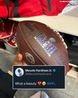 Mecole Hardman Jr. Instagram - Mecole Hardman will cherish this forever 🙌

📷: @toddrphoto/NFL