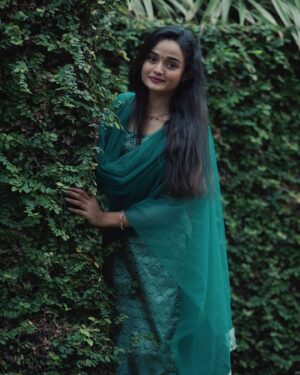 Meenakshi Anoop Instagram - ഇഷ്ക്🤍

Outfit from @kerala_traditional_collections
Jewellery from @canisaperidot