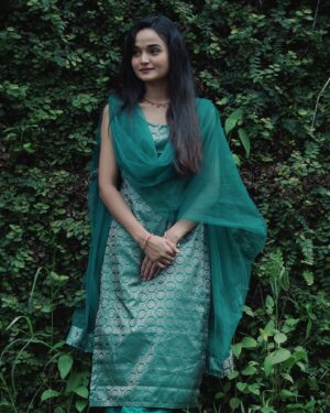 Meenakshi Anoop Instagram - ഇഷ്ക്🤍

Outfit from @kerala_traditional_collections
Jewellery from @canisaperidot