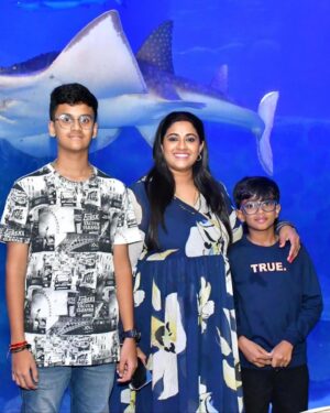 Meera Krishna, Meera Siva Instagram - Happy Mother’s Day to all wonderful Mothers out there ❤️🤗

I am also a blessed mother with two amazing Sons 😘

Thank you universe 🙏🏻🧿

Miss you amma and ammamma😔💐