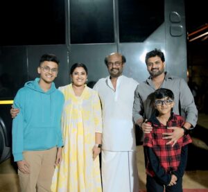 Meera Krishna, Meera Siva Instagram - THALAIVAR DHARSHANAM 🙏🏻😄❤️

Can’t express through the words, how happy we are to meet you THALAIVAA ❤️

Such a simple and humble superstar , we are amazed to see ur dedication and energy at this age also sir. Thank you so much for spending time with us 🤗
.
.
.
.
.
#thalaivar #rajinikanth #indiancinema #actorslife #instagram #instadaily #instalike #insta #instagood #instapic #pictureoftheday #greateful #happiness #