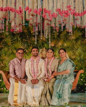 Meera Nandan Instagram - മുറുക്കിപ്പിടിക്കും ഇനി അങ്ങോട്ട് ♥️

@lightsoncreations @unnips @studio.omal @meralda.jewels @divaldi_wedding_planners