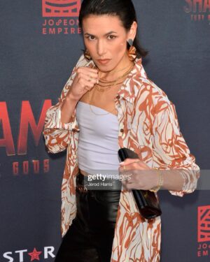 Megan Le Instagram - The second photo was after a photographer asked me to smile. 
😜🥋
Long overdue but, 
@shazammovie was a fun flick! 
The best part was seeing the ethnic diversity on screen and feeling like it reflects what I see on a day to day basis.👍🏼
We’re seeing ourselves more and more.
Thanks for having me @character.media 
.
.
.
#shazamfuryofthegods #diversity #ethnicdiversity #asiansinentertainment #asianamericans #hapagirls #vietnameseamerican #asianamericanactress #shazam