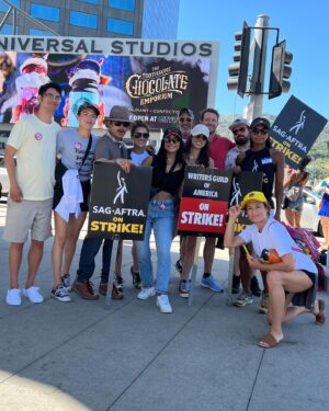 Megan Le Instagram - Yesterday’s takeover at NBC Universal was powerful. This was BEFORE we blocked Lankershim and took it over dancing and singing in the street! 

I was optimistic about yesterday’s meeting but it seems like it’s just more of the same. Talking about not talking. We’re ready to be adults when you are AMPTP.

It’s been just over 90 days for WGA and 23 days for SAG. We’re gonna fight and we’re gonna win this because actors are resilient, determined and we’re trained for this kind of endurance. 
.
.
#sagaftrastrong #wgastrong #sagactors #sagstrike #writersstrike #unionstrong #actor #stuntperformer #writers #fight