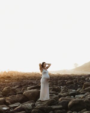 Megan Le Instagram - Home in my body. 
Happy Mother’s Day to all who mother.
Photo by: @rebeccacoursey_photosandfilm 
.
.
#mothersday #happymothersday #momlife #motherhood #love #likeamother #parenthood #women #birth #pregnancy #pregnantbelly