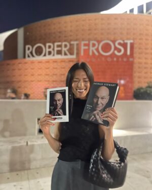 Megan Le Instagram - Pinch me! I got to sit and listen to the great @sirpatstew speak, laugh, and serenade us all with his soothing voice, wit and big heart. Moderated by his long time pal, and every reader’s favorite, @levar.burton, watching these two kick it was such a treat! For a very long time Sir Patrick Stewart has been an icon for me; a permanent fixture in my mind when I consider the powerful impact of storytelling and imagination. I cannot wait to read his memoir and discover more about this man’s incredible life.
.
.
. @livetalksla 
#makingitso #sirpatrickstewart #memoir #startrek #startrektng #startrekpicard #jeanlucpicard #levarburton #awinterstale #professorxavier #shakespeare #makeitso #trekkie #scifi