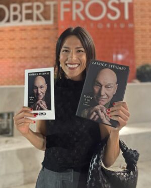 Megan Le Instagram - Pinch me! I got to sit and listen to the great @sirpatstew speak, laugh, and serenade us all with his soothing voice, wit and big heart. Moderated by his long time pal, and every reader’s favorite, @levar.burton, watching these two kick it was such a treat! For a very long time Sir Patrick Stewart has been an icon for me; a permanent fixture in my mind when I consider the powerful impact of storytelling and imagination. I cannot wait to read his memoir and discover more about this man’s incredible life.
.
.
. @livetalksla 
#makingitso #sirpatrickstewart #memoir #startrek #startrektng #startrekpicard #jeanlucpicard #levarburton #awinterstale #professorxavier #shakespeare #makeitso #trekkie #scifi
