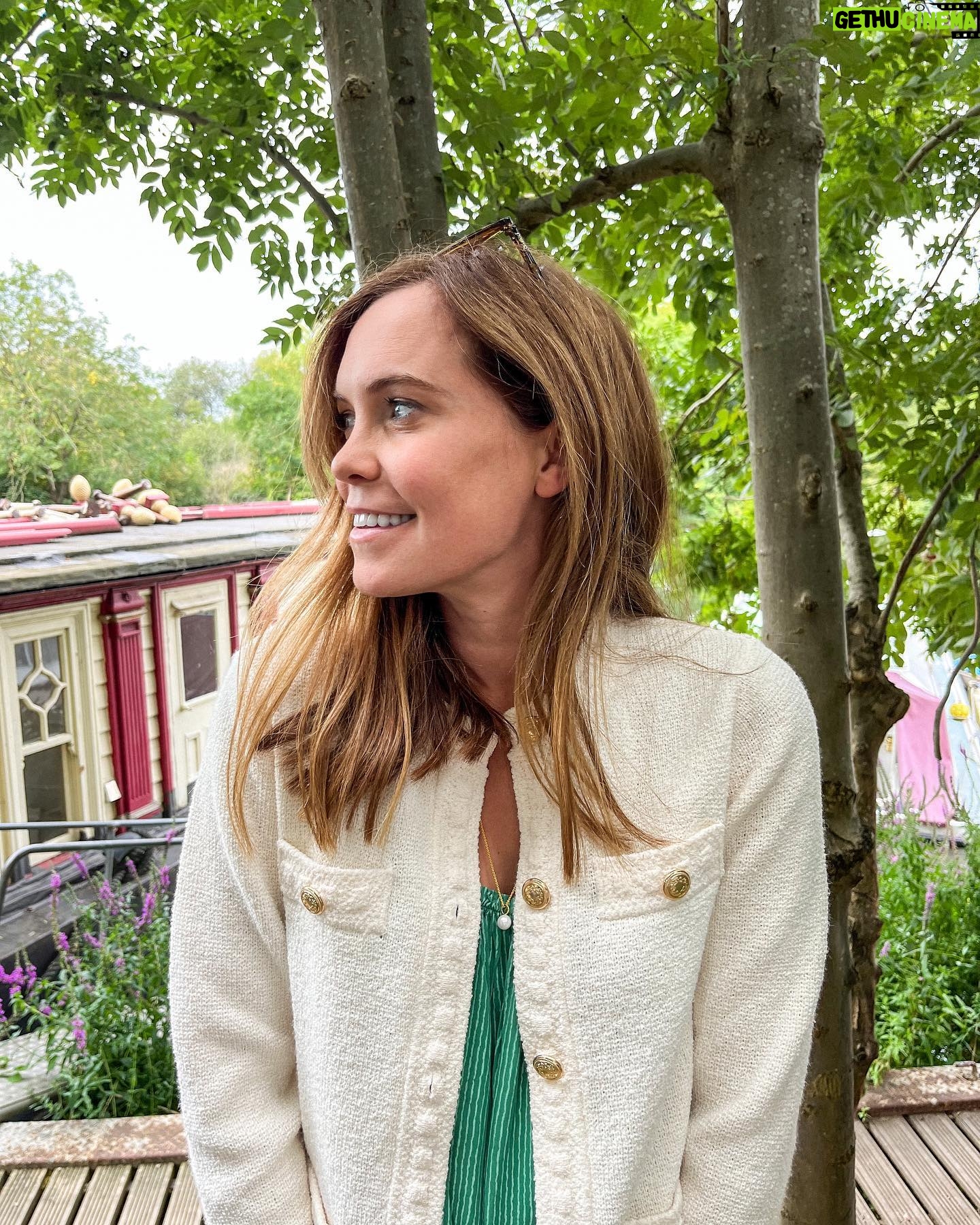 Megan Taylor - 3 Likes - Dreaming of having another praline crepe for breakfast when in actual fact I will be eating the Nairns biscuits in my bedside drawer which are currently helping me survive morning sickness 😂
For 20% off @monicavinader products you can shop through my page:
https://family.monicavinader.com/a/megan.t
•
•
•
#doylycarte #hmcardigan #MVInsiders #MyMV #monicavinader monica Vinader jewellery | hm knitted cardigan | summer style