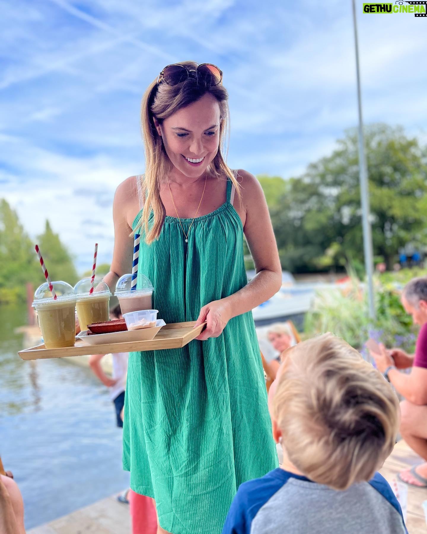 Megan Taylor - 3 Likes - We’ve had such a lovely Friday afternoon off work. We drove to pick mum up and whisked her off to visit @d.oyly.s for a crepe 🥞.
It was such a lovely place to visit.
You can take dogs too!
Albie and I had TWO ‘Buena Sarah’s’ which is the chocolate praline crepe. It was my favourite chocolate pancake I have EVER eaten in my whole life- seriously!! There were chunks of @kinderbueno_official in it!!!!!!! 👌🏼 (my picture of it is not representative of how fab it was 😂
Originally we couldn’t find a table because it was so busy so we sat on the deck (with a couple of deckchairs) with Albie’s toys spread out on the floor. When we got a table we actually let someone else have it because sitting around by the river edge was perfect.
I have to say it felt a little bit anxious making with Albie by the river but where we were it wasn’t deep so it would have been fine if he had decided to jump in 😂.
They’re open until 8pm everyday now and serve cocktails so a chilled date night with Liam (when I’m back drinking 🍸) there would be magical and as if we’re on holiday 🏖️
Highly recommend going, it’s a lovely gem of a spot xx
•
•
•
#doylyisland #weybridgecafe #surreyhotspot where to go in surrey | doylys island #gilbertandsullivan