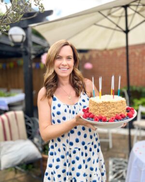 Megan Taylor Instagram - It’s my birthday 🎈 and I made a Russian honey cake 🎂
I love nothing more than trying out a new style of baking and I chose mine and mums birthday to make a totally random cake (random to me but not online-there are millions of recipes around). It’s basically a stack of biscuits. I used nine biscuits. Then a cream, sour cream, honey, vanilla icing. I added the zest of lemon and lime to the icing which made it much nicer for me as someone that doesn’t really love cream.
Swipe through the carousel to see the making of it xx
•
•
•
It’s my birthday and I made a cake 😆 
#baking #russianhoneycake #bakeoff #britishbakeoff #birthday #itsmybirthday