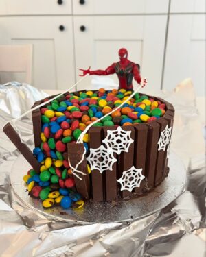 Megan Taylor Instagram - I have a 4 year old 🤯 🎈 
Here’s the finished cake 🎂 
I also made 20 Spiderman cupcakes to hand out to the kids because I realised late on Friday night that trying to cut the big cake into 20 was not going to happen!
Another photo included of the food bags which I had such fun filling in a factory style fashion 😝 
We hired Thames Ditton church hall and the company Playball with 20 of Albie’s friends.
Albie loved it and I think will remember it for a long time 🥰 
Sooo much more to write but Oscar is finishing his feed now which means I won’t be on my phone again for 3 hours 😝 👋 

#birthdaycake #spidermanbirthdaycake #marvelcake #4yearsold Thames Ditton birthday Playball birthday party