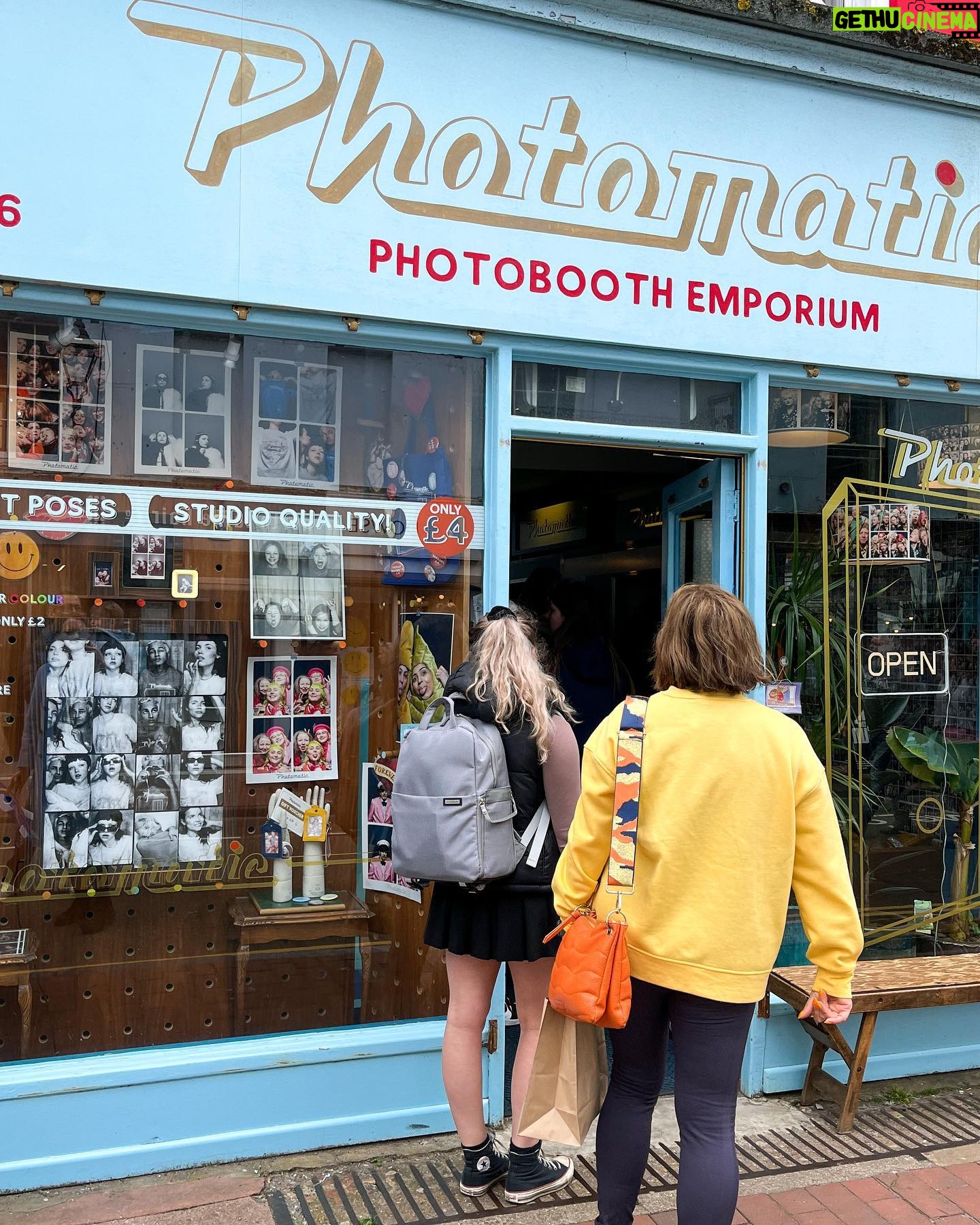 Megan Taylor - 3 Likes - A WEEKEND IN BRIGHTON 🏝️
Just what the doctor ordered xx
1. Early evening sun trap on the pier.
2. Dinner in bed at the hotel 🍕 (*gift @askitalian )
3. Please can @photomaticshop open a shop in London
4. One of our photos we took in the photo booths. This was my fave Photo Booth, the more old fashioned one.
5. Daddy & son. One of my fave pictures of them ever 🥰
…so many more photos to share so I shall bombard you another time 😆
•
•
•
#brightonfun #brightonpier #familyholiday #familyfun #beachdays #deckchairsinthesun #photomatic #oldfashionedphotos #daddyandson
