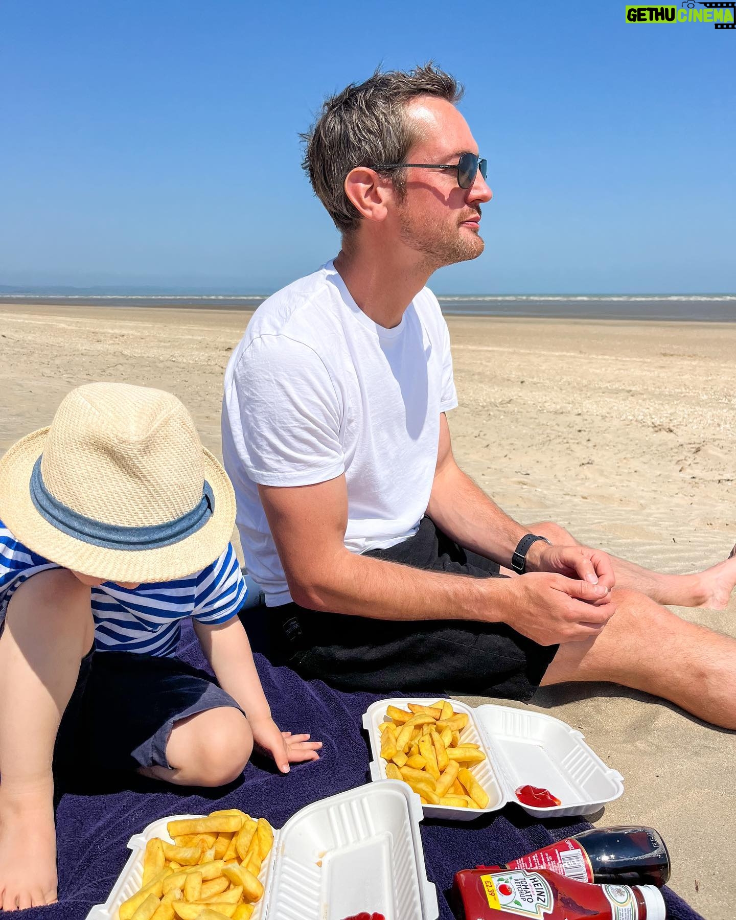 Megan Taylor - 3 Likes - Memories made 🏖️ 💕
•
•
•
#beachtime #familytime #letsgoback #romney #romneykent #greatstonebeach #soundofthebeach